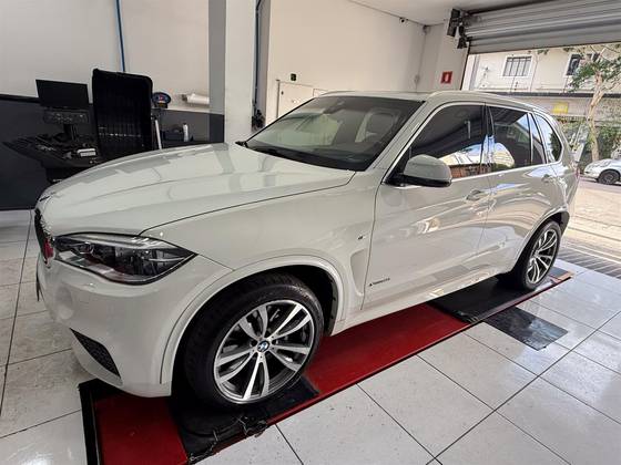 BMW X5 4.4 V8 TURBO GASOLINA XDRIVE50I AUTOMÁTICO BMW X5 4.4 V8 TURBO GASOLINA XDRIVE50I AUTOMÁTICO